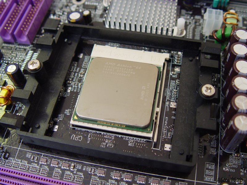  AMD Athlon 64 +3200   S-754
